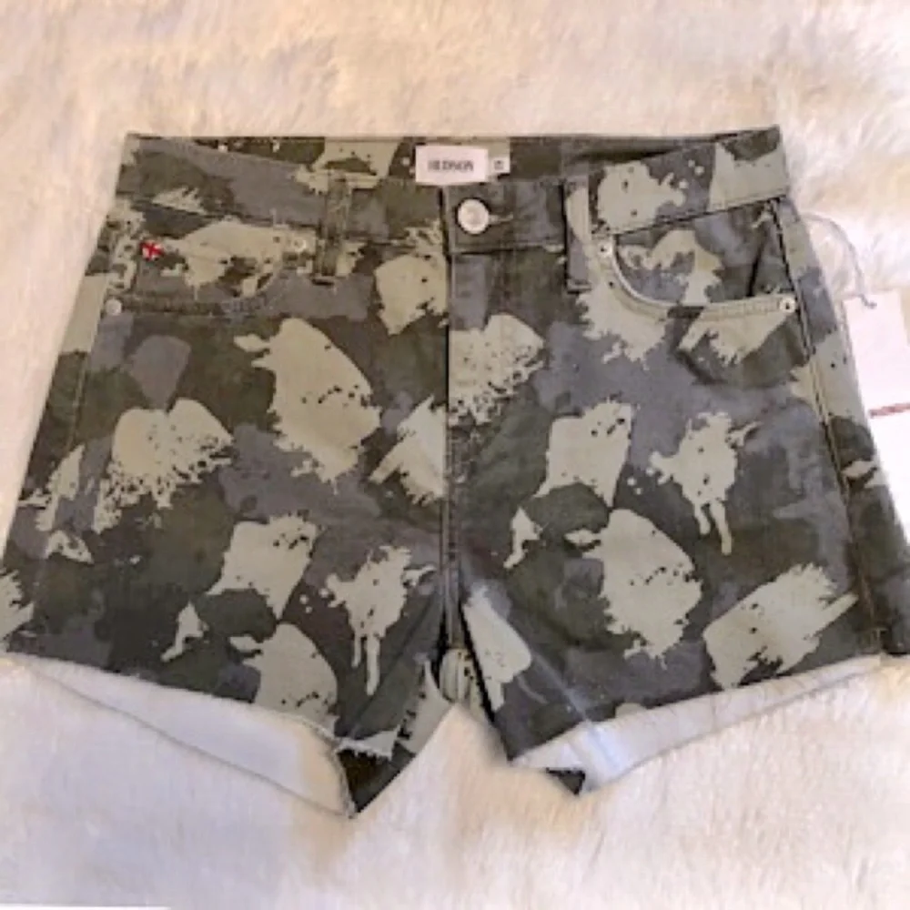 “NEW” Hudson Gracie Mid-Rise Cut-Off Utility Short - Picture 4 of 7